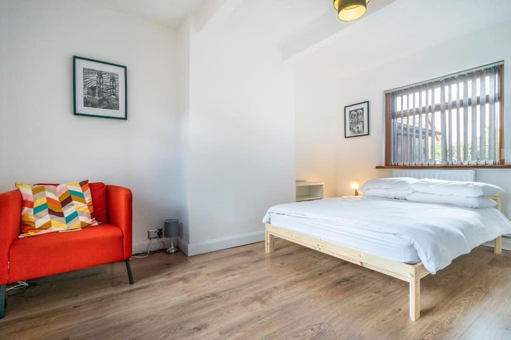Modern 3 Bedroom House Close To Ferry And City Centre เบลฟาสต์ ภายนอก รูปภาพ